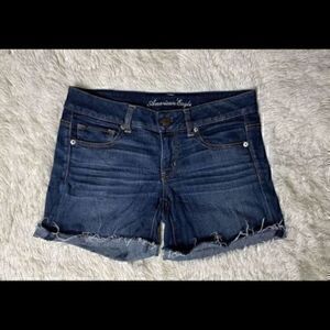 EUC Women’s Dark Blue American Eagle Cut Off Booty Jean shorts size 8
